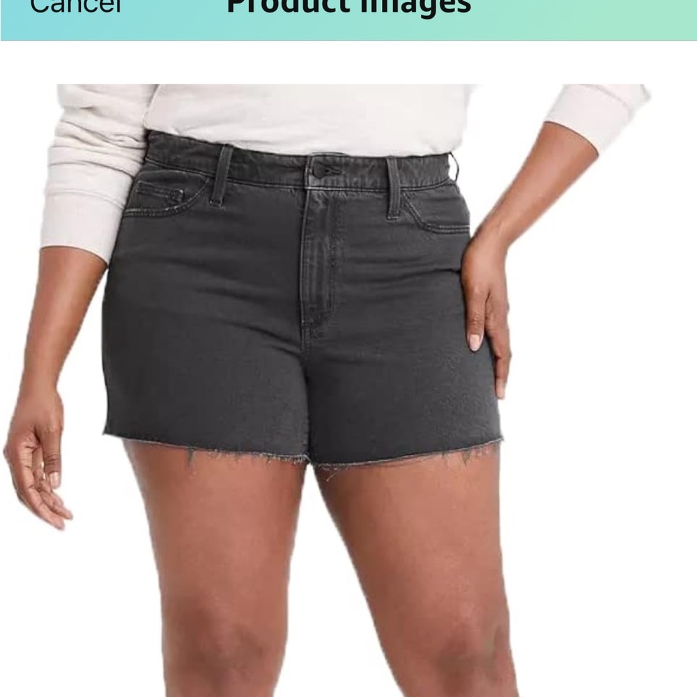 Women’s Universal Thread High-Rise Vintage Midi Jean Shorts in the Size 8